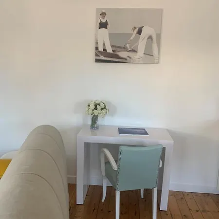 Semesterbostad L'annexe, F2 Avec Jardin, 800 M De La Donville-les-Bains