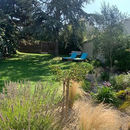 펜션 L'annexe, F2 Avec Jardin, 800 M De La *