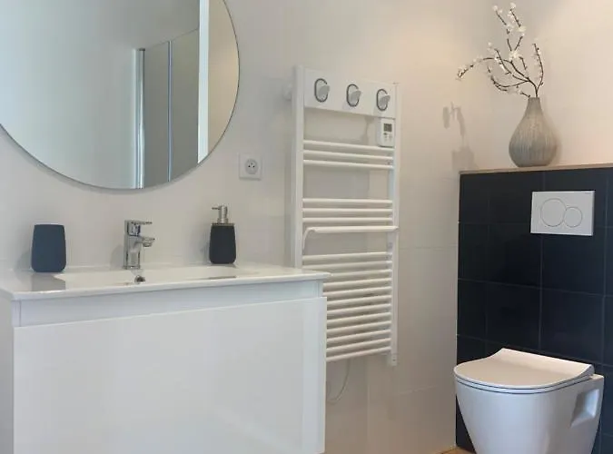 Casa vacanze L'annexe, F2 Avec Jardin, 800 M De La *